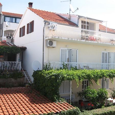 Apartmani Niki Hvar フヴァル エクステリア 写真
