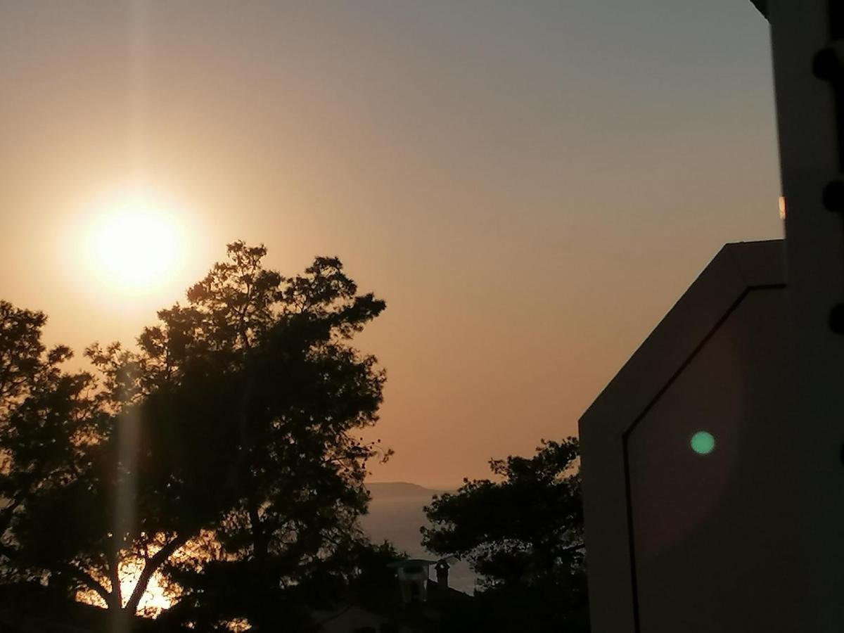 Apartmani Niki Hvar フヴァル エクステリア 写真