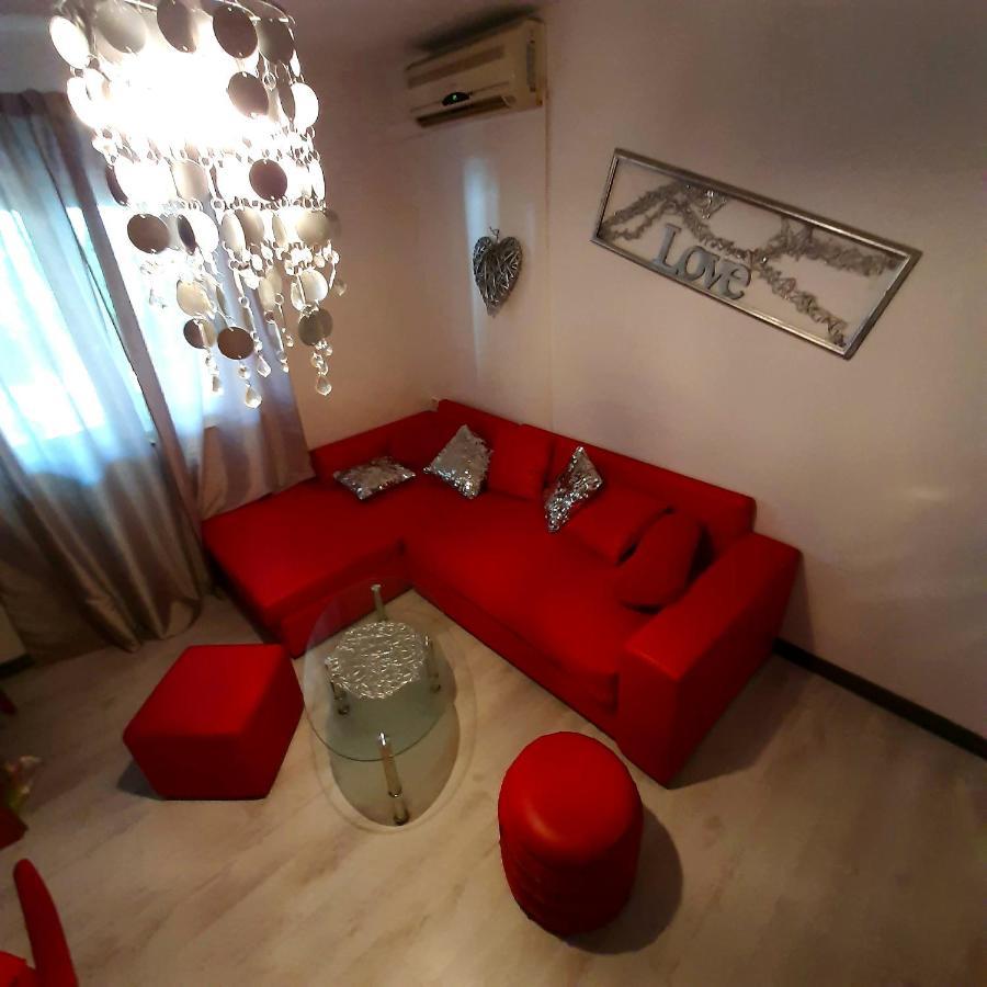 Apartmani Niki Hvar フヴァル エクステリア 写真