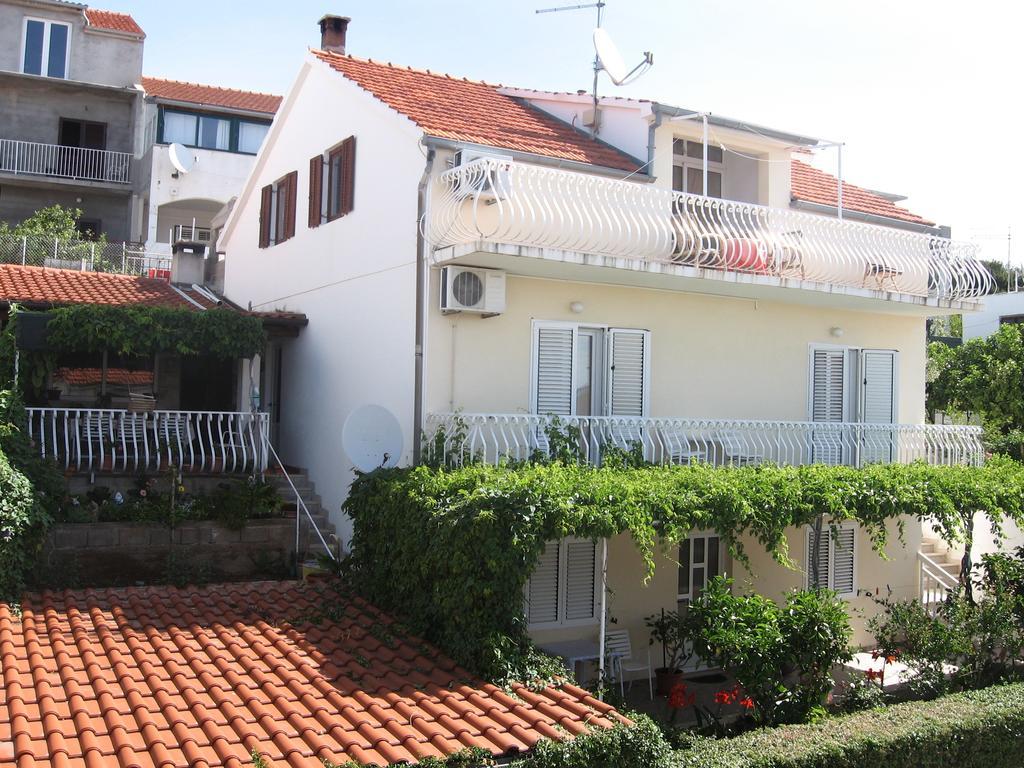 Apartmani Niki Hvar フヴァル エクステリア 写真