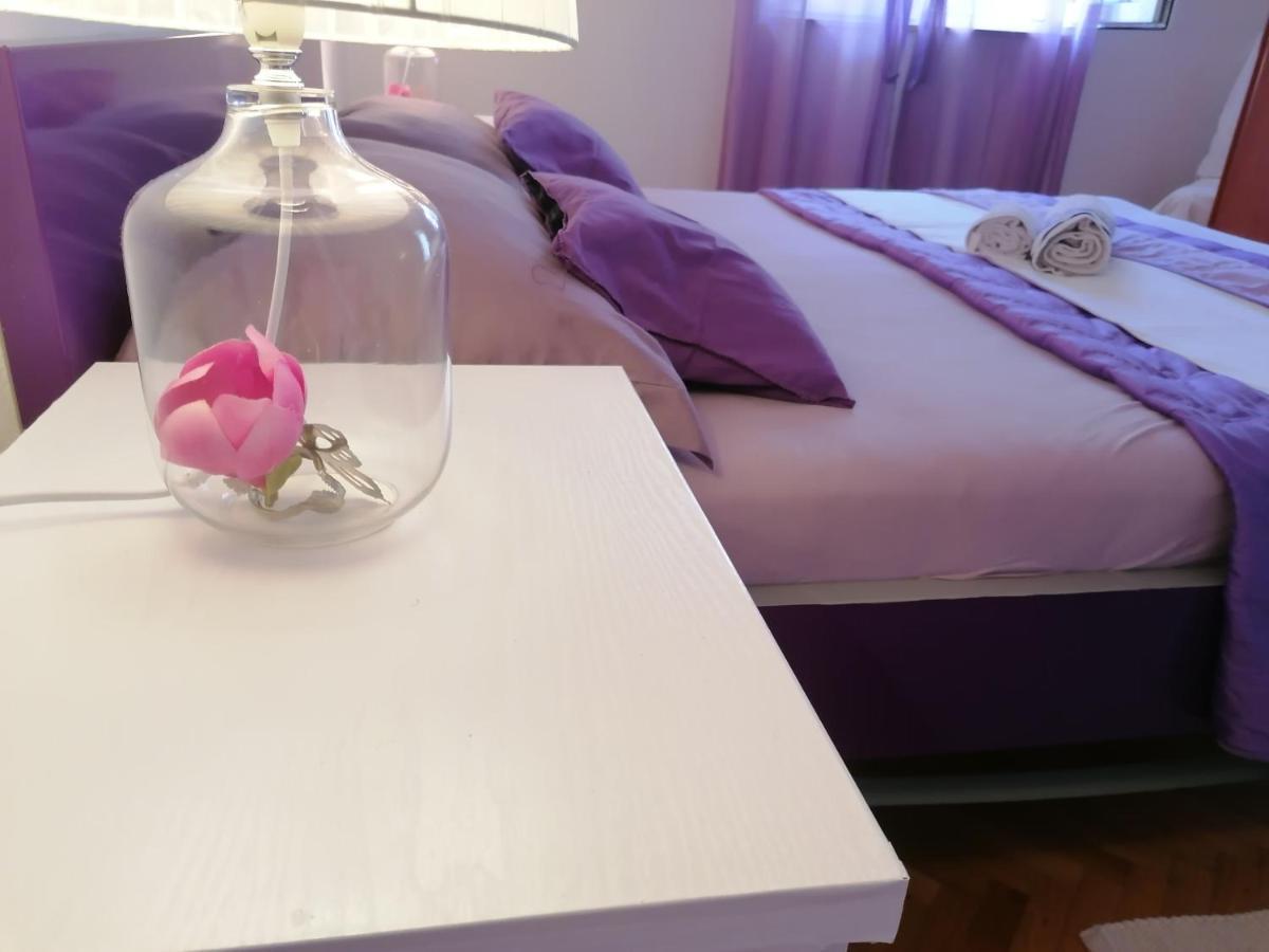 Apartmani Niki Hvar フヴァル エクステリア 写真