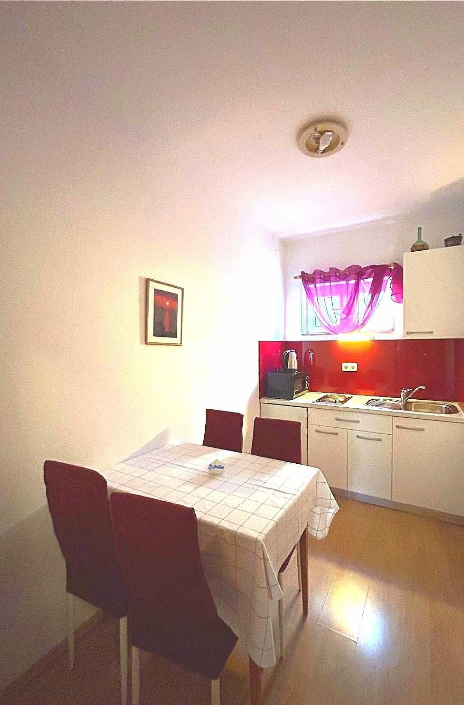 Apartmani Niki Hvar フヴァル エクステリア 写真