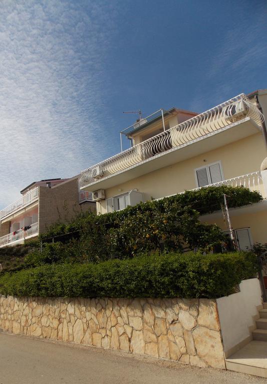 Apartmani Niki Hvar フヴァル エクステリア 写真