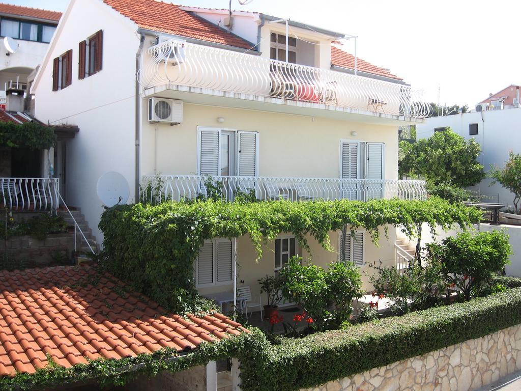 Apartmani Niki Hvar フヴァル エクステリア 写真